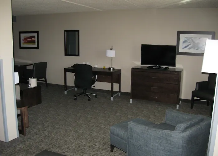 Wingate By Wyndham Fargo