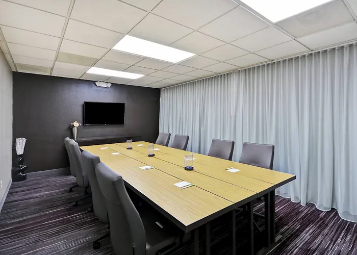 Courtyard By Marriott Dalton