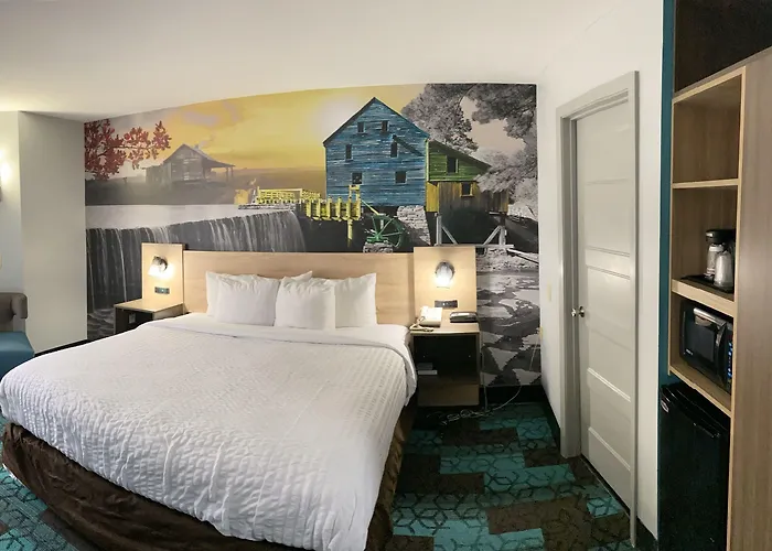 Clarion Pointe Wake Forest - Raleigh North