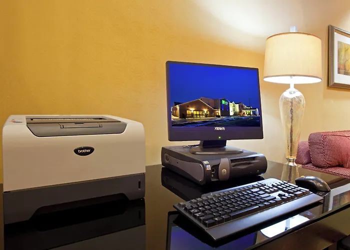 Holiday Inn Express Hotel & Suites Cleveland-Streetsboro By Ihg