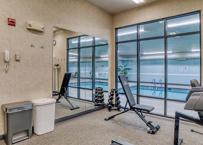 Evergreen Inn & Suites