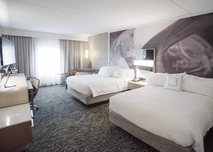 Courtyard By Marriott Hickory