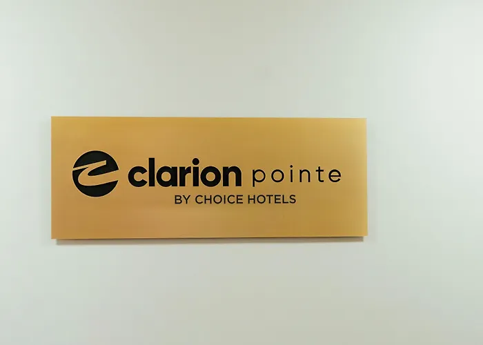 Clarion Pointe-Dillard Near Blue Ridge Mountains