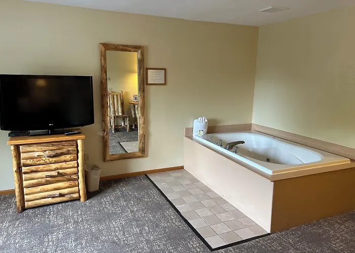 Super 8 By Wyndham Bridgeview Of Mackinaw City