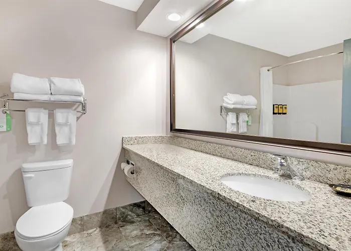 Best Western Plus Eau Claire Conference Center