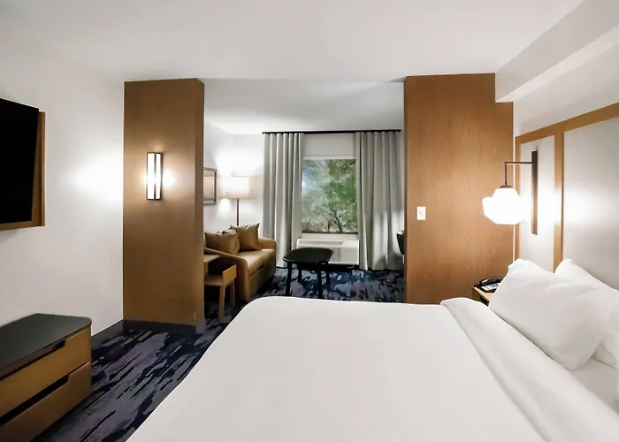 Fairfield By Marriott Inn & Suites Louisville Airport