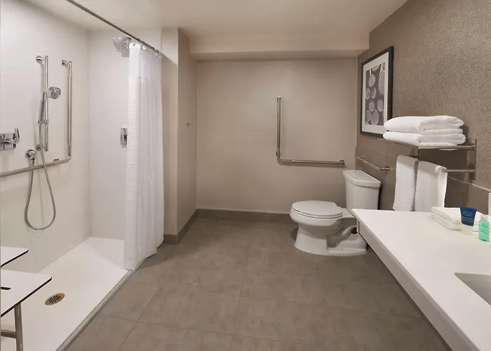 Four Points By Sheraton Vaughan