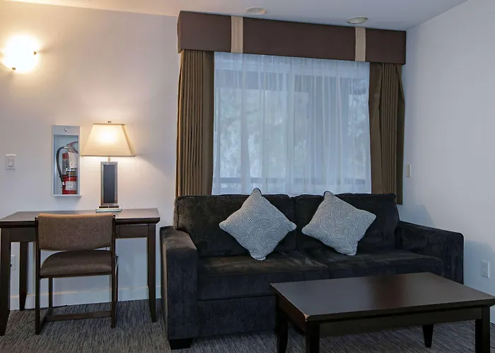 Travelodge By Wyndham Kamloops Mountview