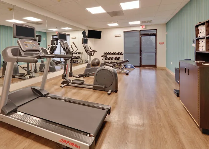 Holiday Inn Express & Suites Irving Conv Ctr - Las Colinas By Ihg