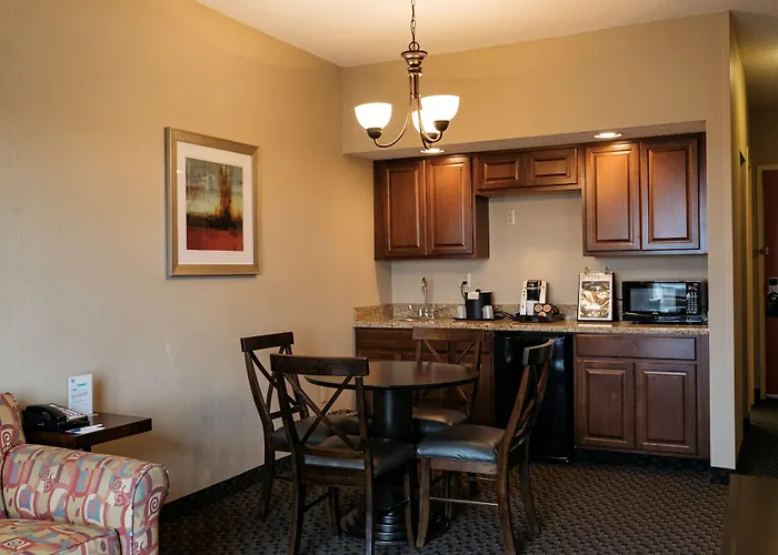 Holiday Inn Express & Suites - Olathe North By Ihg