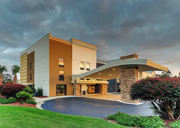 Fairfield Inn & Suites Southport