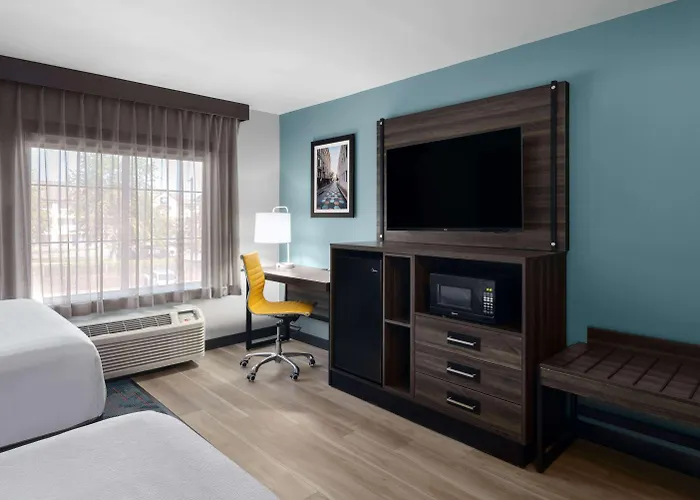 La Quinta By Wyndham Greensboro Highpoint