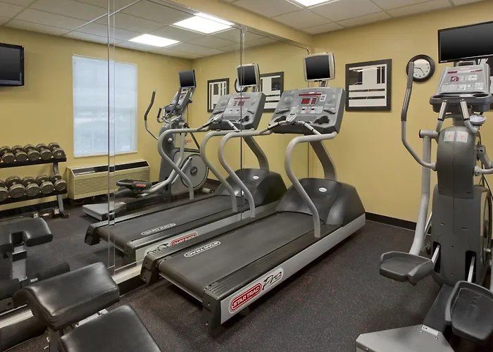 Birch Hills Suites - Blue Ash