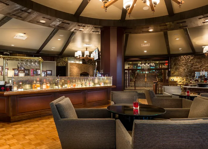 Lodge Of Four Seasons Golf Resort, Marina & Spa