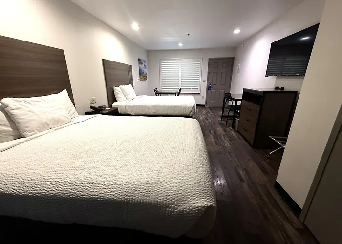 Baymont By Wyndham Manteca