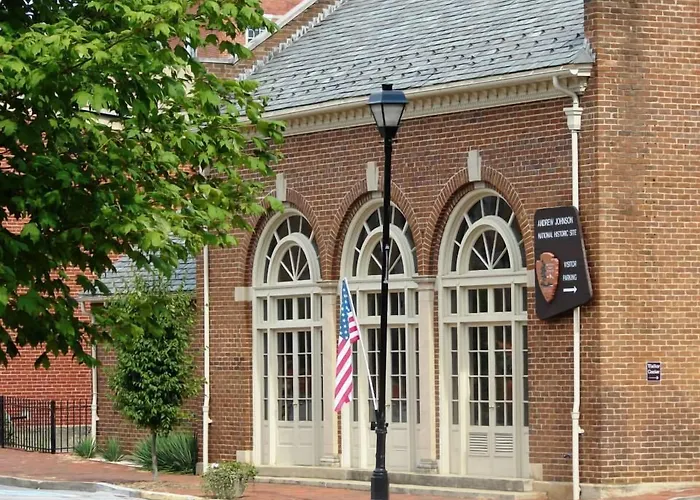 General Morgan Inn
