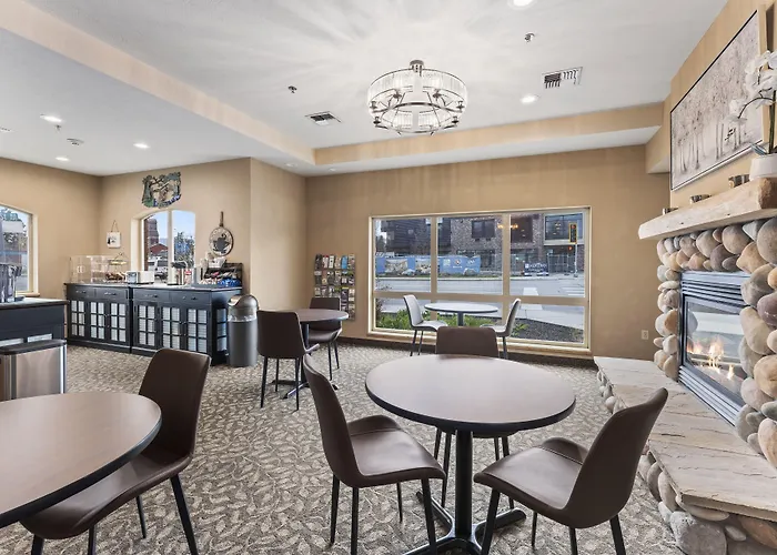 Sandpoint Hotel & Suites Downtown