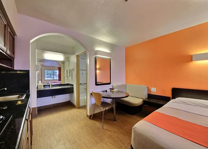 Motel 6-Edinburg, Tx