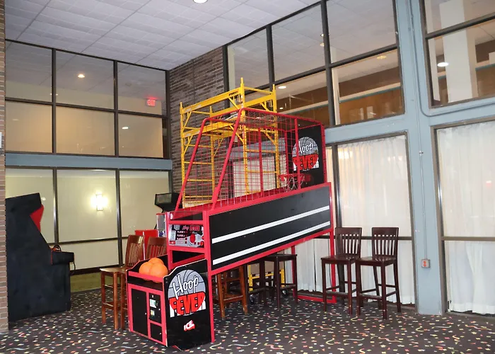 Clarion Hotel & Conference Center Lansing West