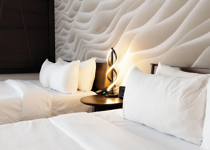Hotel Ruby Foo'S
