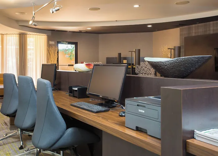 Courtyard By Marriott Boston Westborough