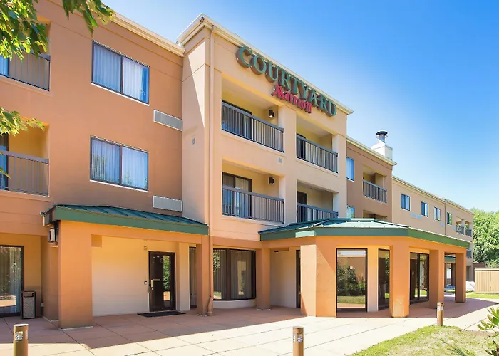 Courtyard By Marriott Boston Westborough