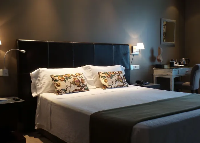 Hotel Moderno Puerta Del Sol