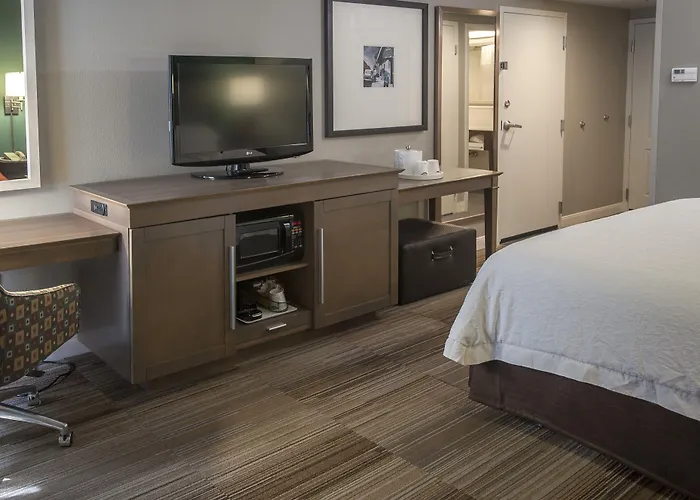 Hampton Inn New Orleans/St.Charles Ave