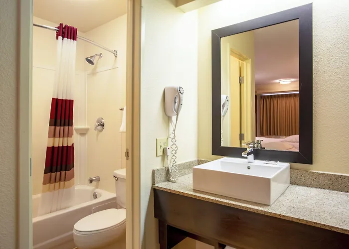 Red Roof Inn Plus+ Pittsburgh East - Monroeville