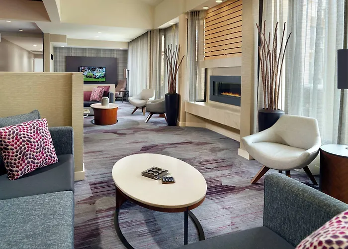 Courtyard By Marriott Raleigh Midtown