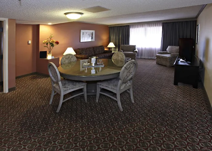 Wyndham El Paso Airport And Water Park