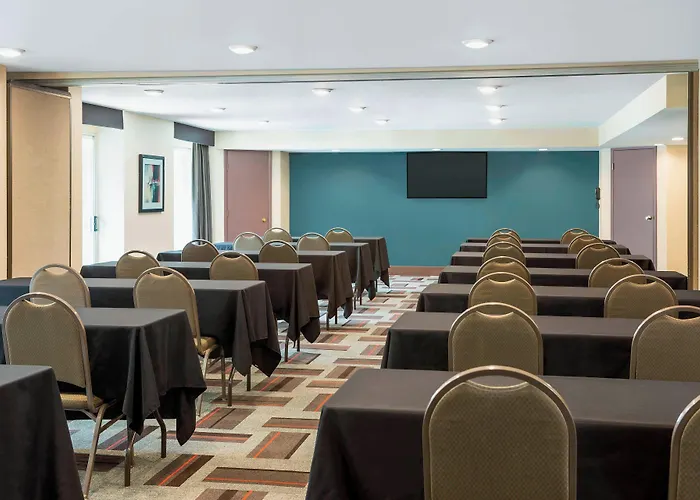 Four Points By Sheraton Buffalo Grove