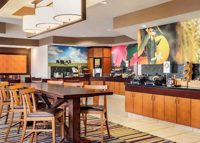 Fairfield Inn & Suites By Marriott Toledo Maumee
