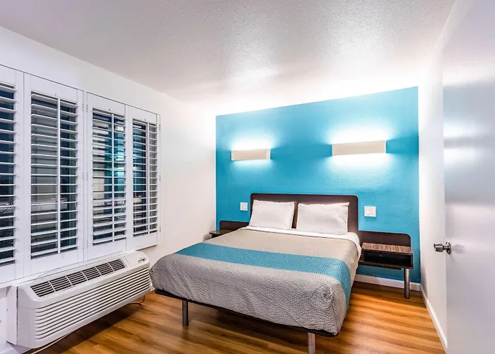 Motel 6-Fountain Valley, Ca - Huntington Beach Area