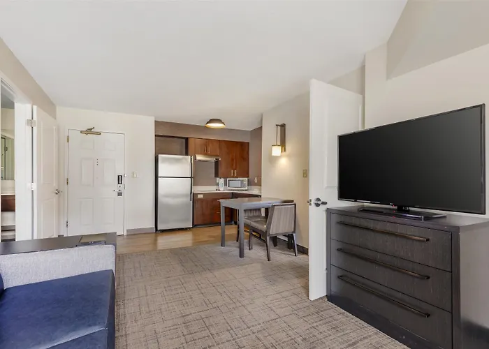 Sonesta Es Suites Fairfax Fair Lakes
