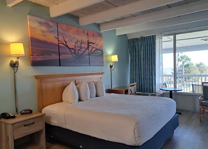 Days Inn & Suites By Wyndham Jekyll Island