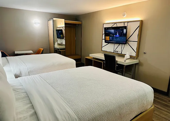 La Quinta Inn By Wyndham Costa Mesa Orange County