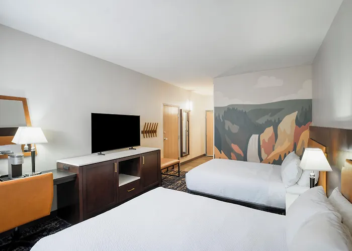 Gray Wolf Inn & Suites
