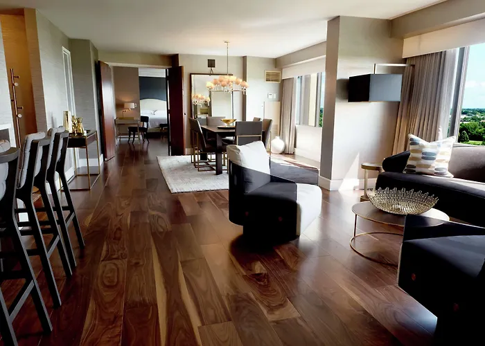 Hilton Chicago Oak Brook Hills Resort & Conference Center