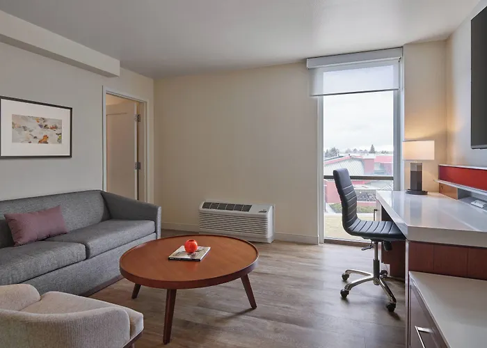 Delta Hotels By Marriott Denver Thornton