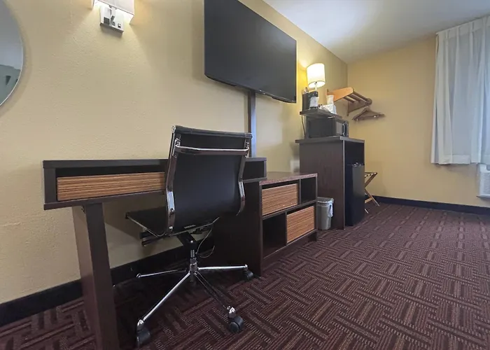 Super 8 By Wyndham Peoria