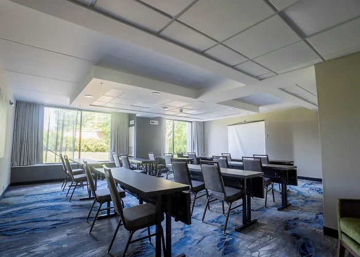 Fairfield Inn & Suites Springfield Enfield