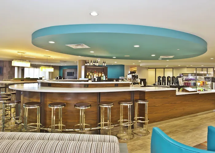 Courtyard By Marriott Gulfport Beachfront