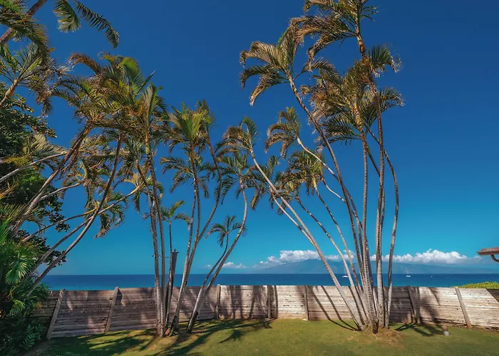 Royal Lahaina Resort & Bungalows