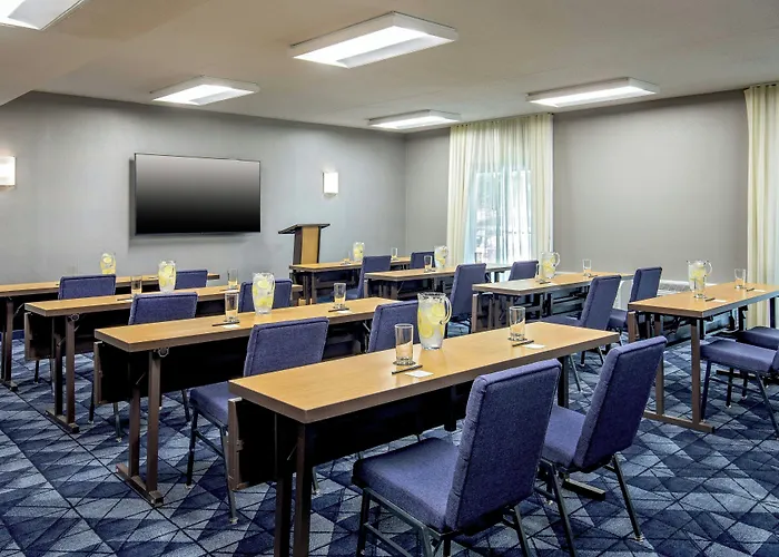 Courtyard By Marriott Boston Andover