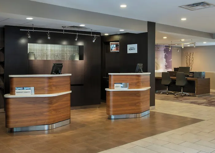 Courtyard By Marriott Lincroft Red Bank