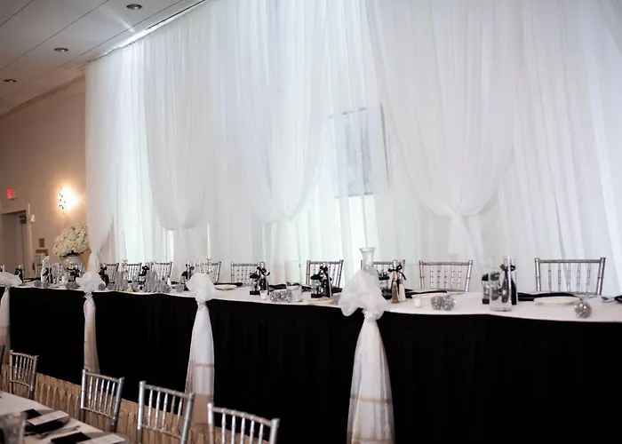 Delta Hotels By Marriott Utica