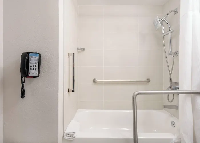 Fairfield Inn And Suites By Marriott Palm Beach