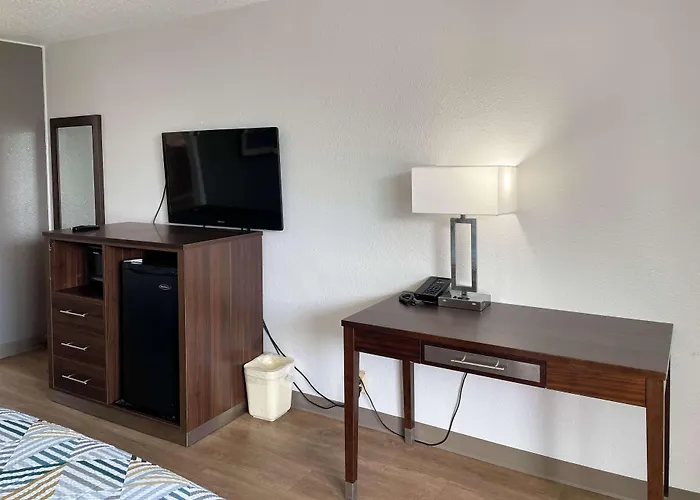 Motel 6 Opelika Al