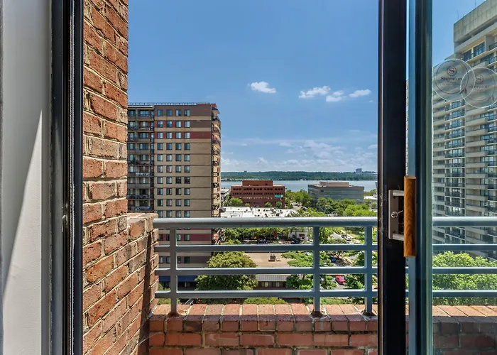 Sheraton Suites Old Town Alexandria
